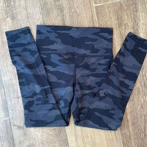 Athleta Elation 7/8 tights XS